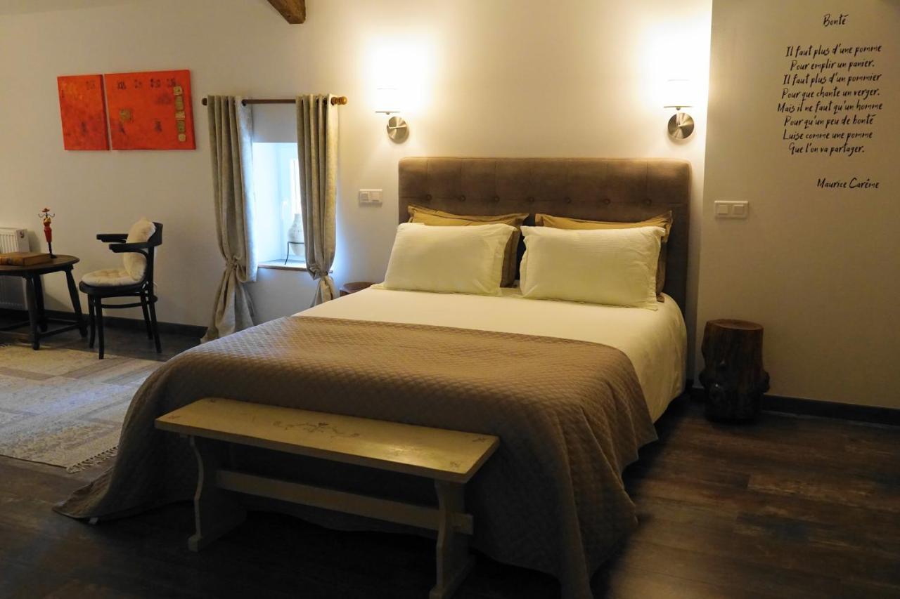 Bed and Breakfast Le Chemin Challignac Экстерьер фото