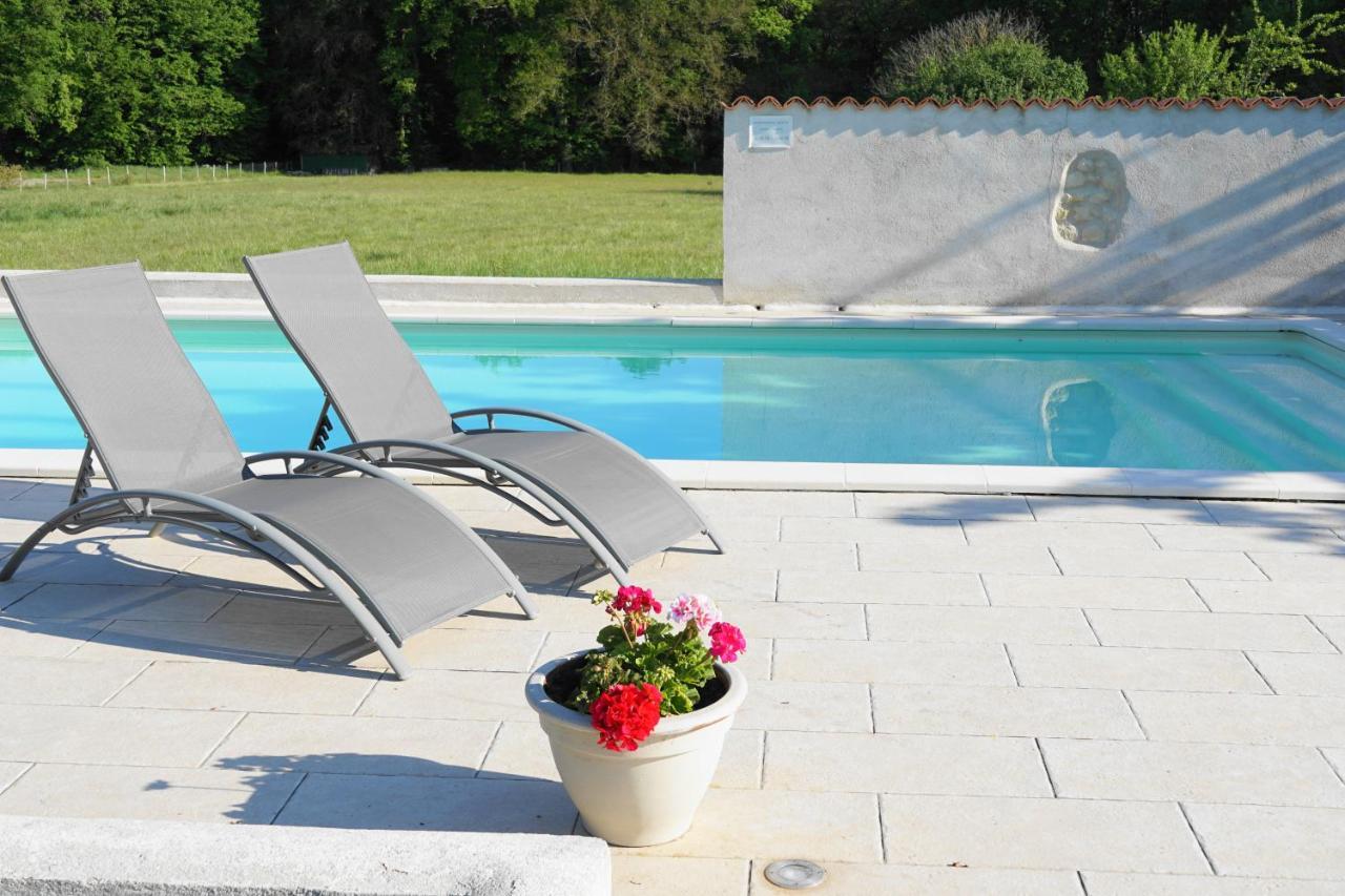 Bed and Breakfast Le Chemin Challignac Экстерьер фото