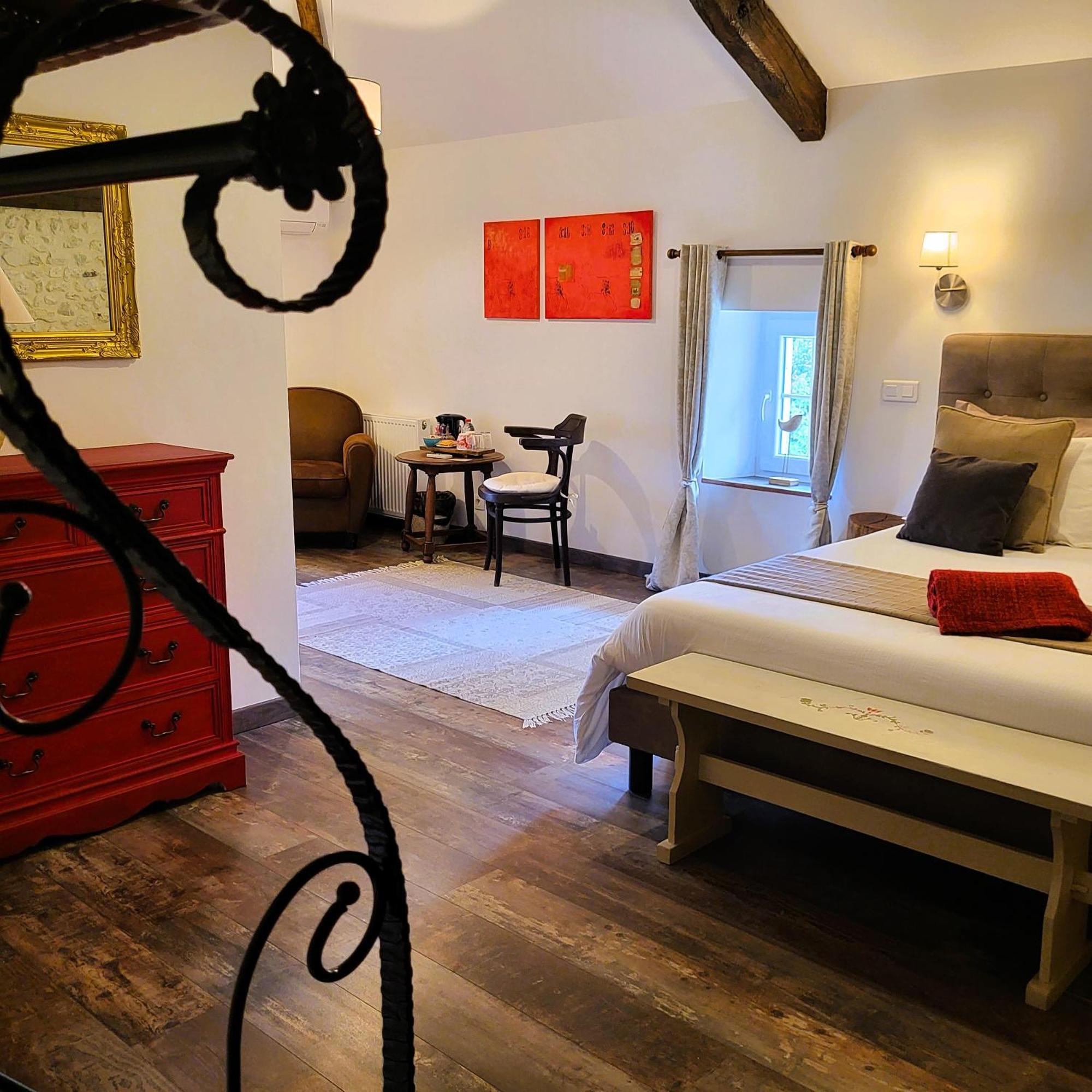 Bed and Breakfast Le Chemin Challignac Экстерьер фото