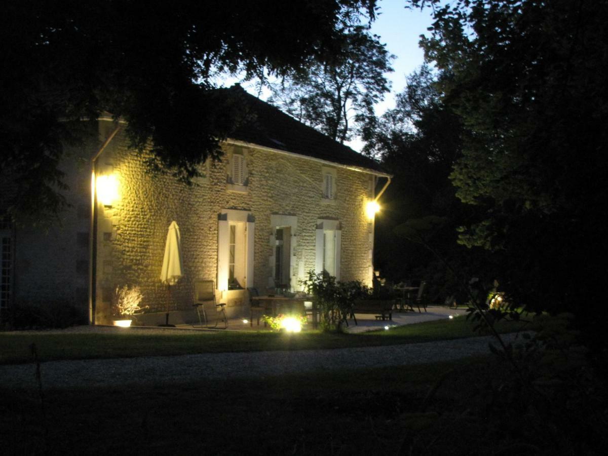 Bed and Breakfast Le Chemin Challignac Экстерьер фото
